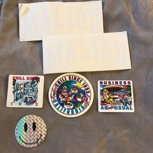 Pack of 2 iron-on Malibu + 4 regular stickers